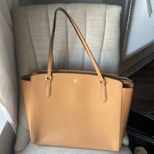 Tan Tory Burch tote